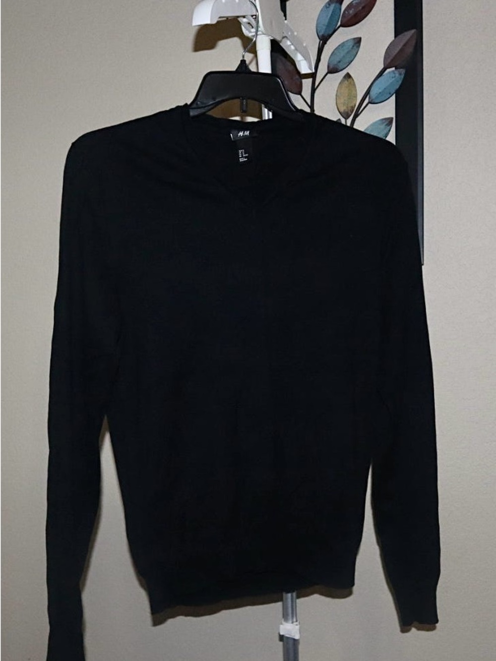 H&M Men’s Black V-Neck Lightweight Knit Sweater